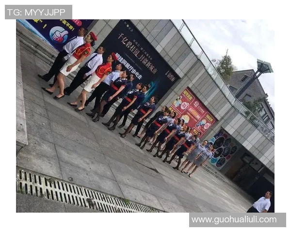 卡卡足球明星与涂涂的奇妙冒险之旅探索友谊与梦想的无限可能