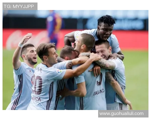 足球明星卢尼的职业生涯与成就解析及其在足球历史上的地位