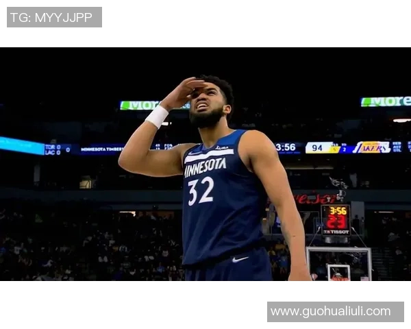 篮球场上的搞笑男明星们趣味瞬间大集合让你捧腹大笑的篮球搞笑时刻